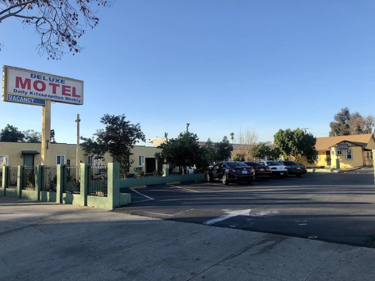 Deluxe Inn Pomona Bagian luar foto