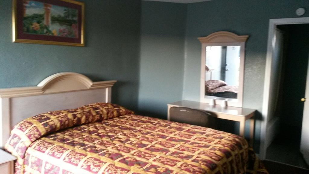 Deluxe Inn Pomona Ruang foto